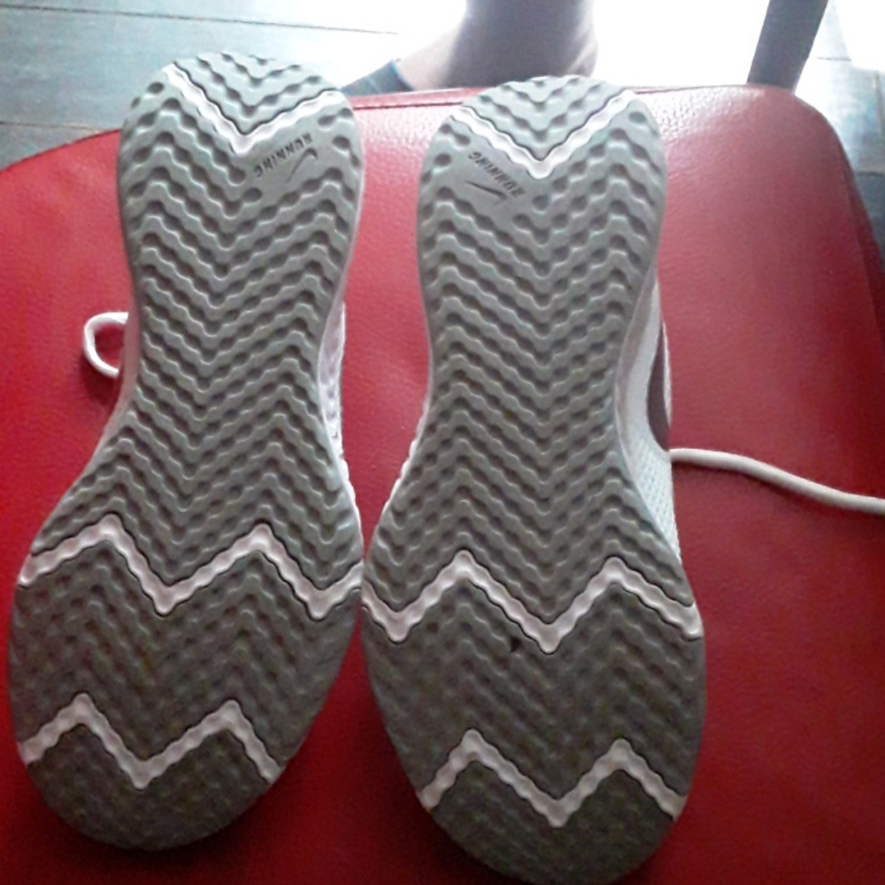 Shoes - Picture 2 of 4